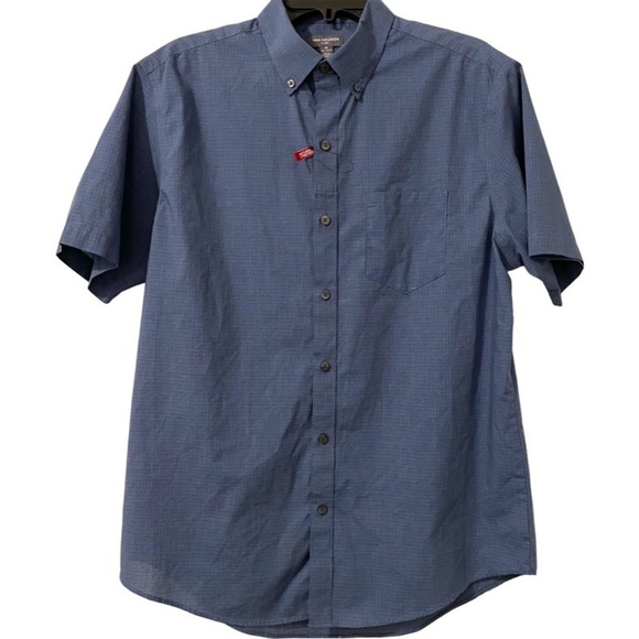 Van Heusen Other - Van Heusen Men’s Short Sleeve Button Up. NWOT